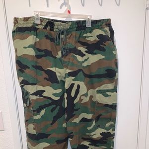 Camp pattern pants